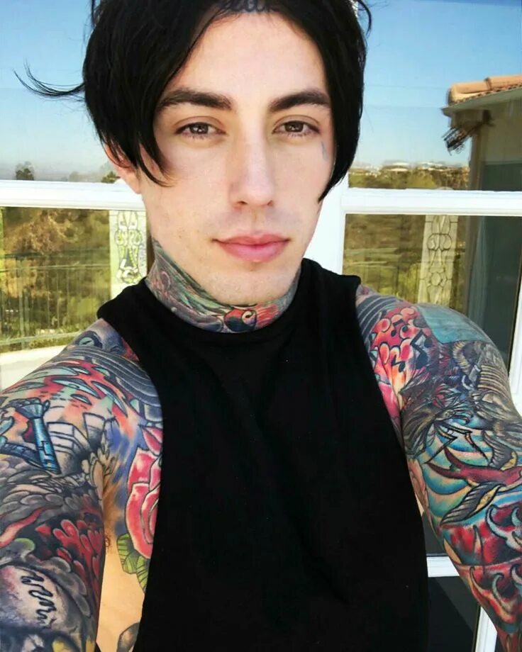 Falling in reverse roland. Ронни радке. ронни радке 2018. falling in reverse ронни радке. ronnie radke 2025.
