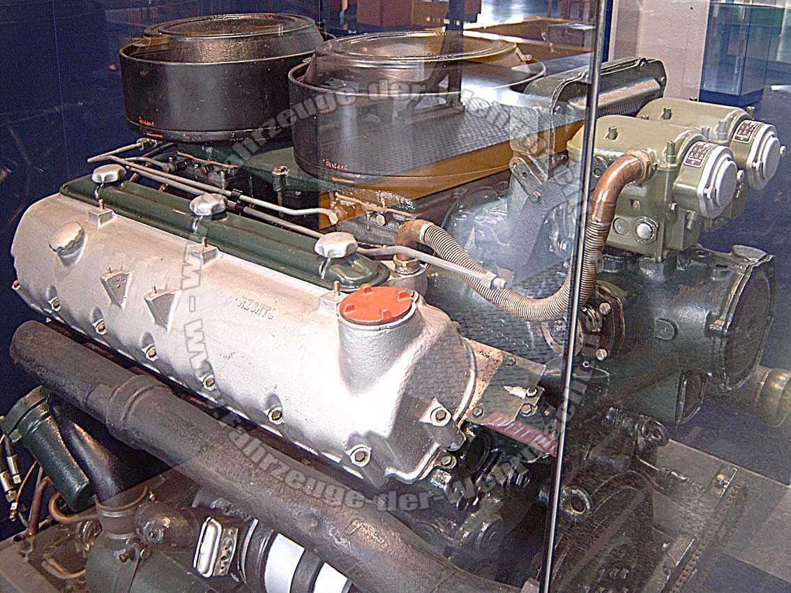 двигатель тигра. двигатель танка тигр hl210. мотор майбах танка тигр. двигатель танка тигр 1. двигатель майбах hl230p30.