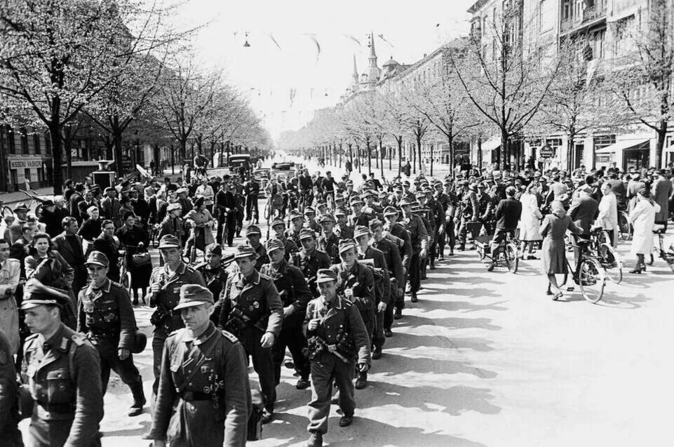 Германские войска в Голландии 1940. Оккупация Дании. Мировые захваты германии