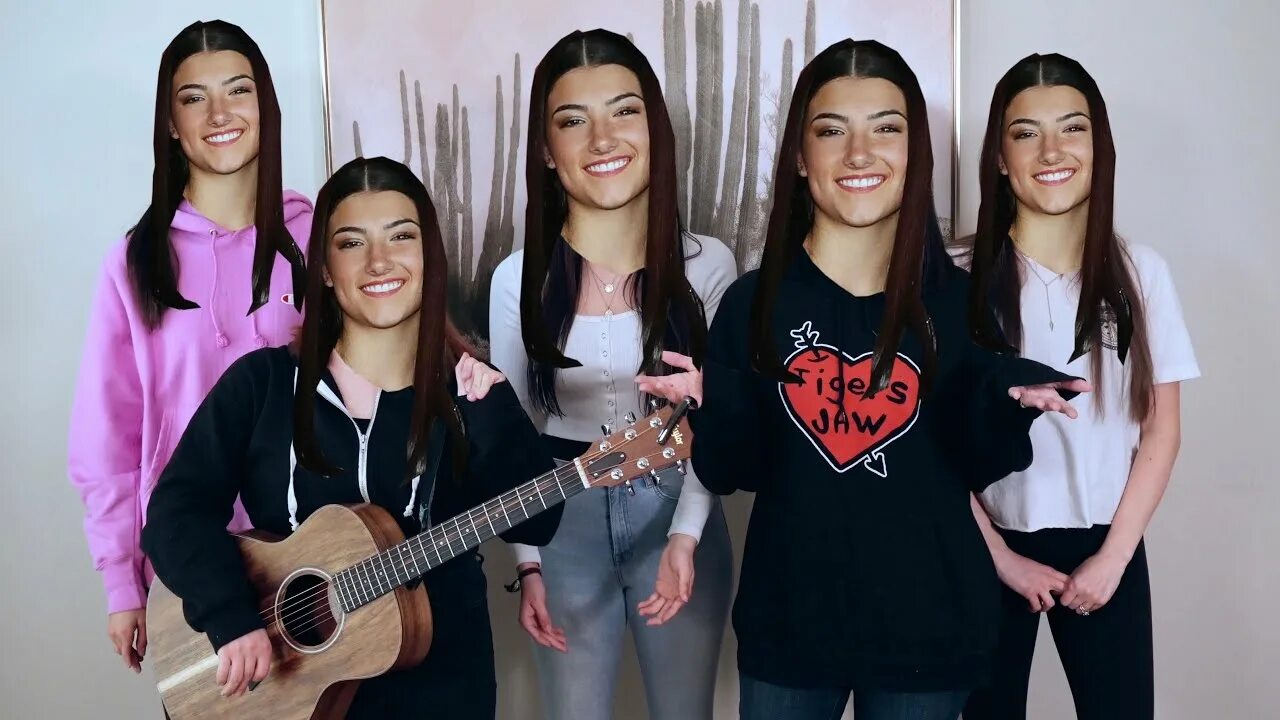Tik tok песня. Современные песни тик тока. Carolina_sing tik toker. Tik tok песня. I know песня тик ток.