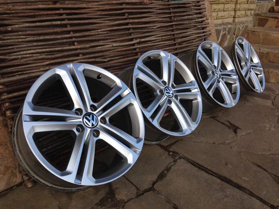 Авито диски б у 16 литые. Колеса гранта спорт r16. Авито диски б у 16 литые. Диски r15 honda civic. Диски 4 100 на ваз.