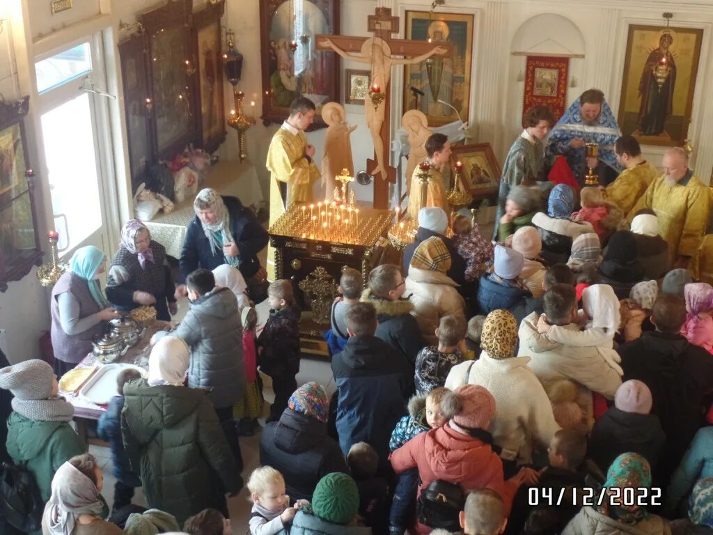 храм святого праведного воина адмирала феодора ушакова. храм рождества богородицы в южном бутово расписание. храм спиридона тримифунтского в бутово. свято введенский храм в южном бутово. богослужения в храмах южного бутово.