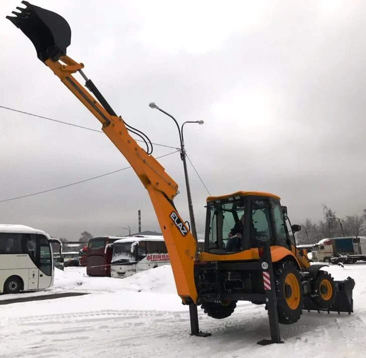 Экскаватор-погрузчик елаз-bl 888. Елаз 888 экскаватор погрузчик. Елаз 888 экскаватор погрузчик. Елаз-bl880. Елаз 888 экскаватор погрузчик.
