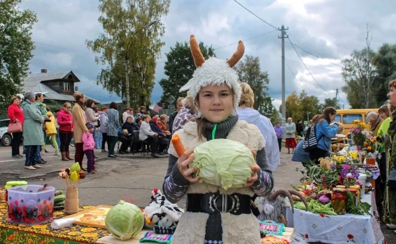 Погода пречистое на 10. Пречистое Ярославская. Поселок Пречистое. Осенняя ярмарка в Пречистом. Поселок Пречистое Первомайский район Ярославской области.