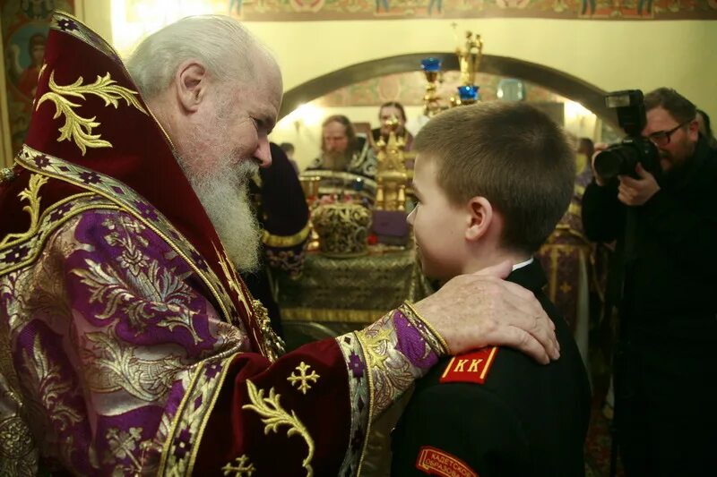 службы в храме коломенское. церковь помогает. коломна расписание службы в церкви. казанский собор на красной площади расписание богослужений. литургия патриарха кирилла храм христа спасителя.