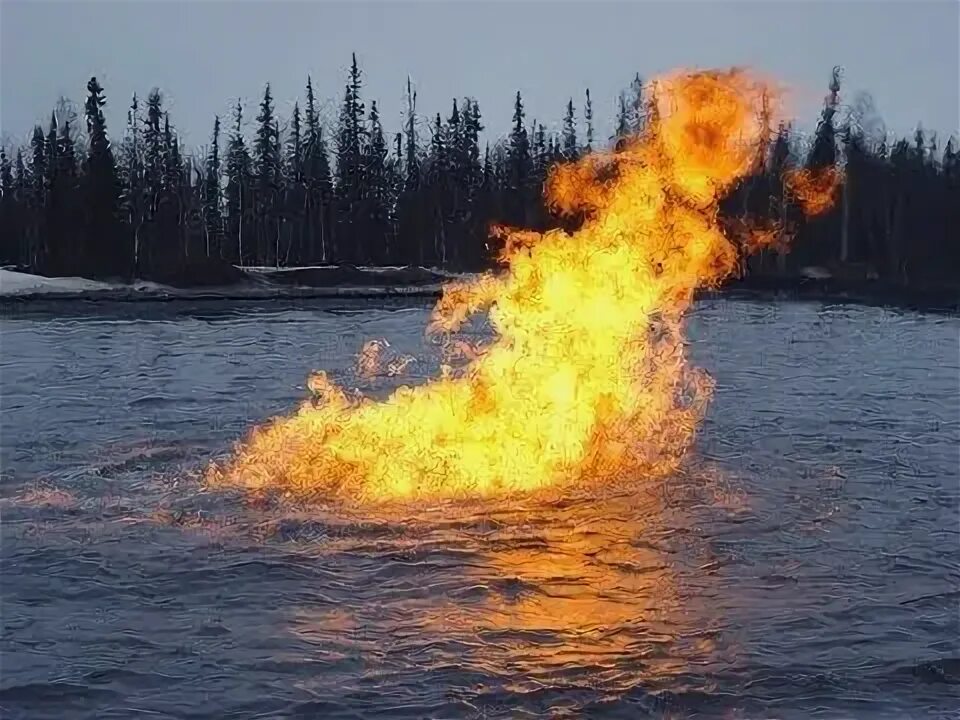 Вода горит. Горящее озеро. Горящая река. Горящее озеро в Азербайджане.