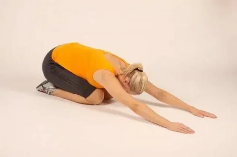 Stretching back. Лечебная физкультура при ишиасе. Упражнения для седалищного нерва. Защемление седалищного нерва лечебная физкультура.