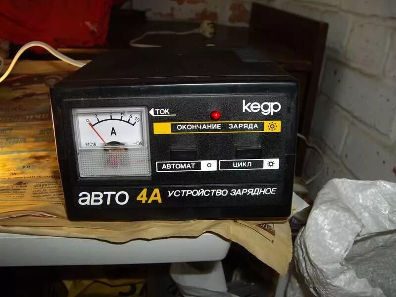 Автомобильного зарядного устройства проверить. Кедр авто 4а. автомобильный зарядник для аккумулятора кедр. зарядное устройство для автомобильного аккумулятора кедр 10а. зарядное устройство кедр-авто-10 как пользоваться.