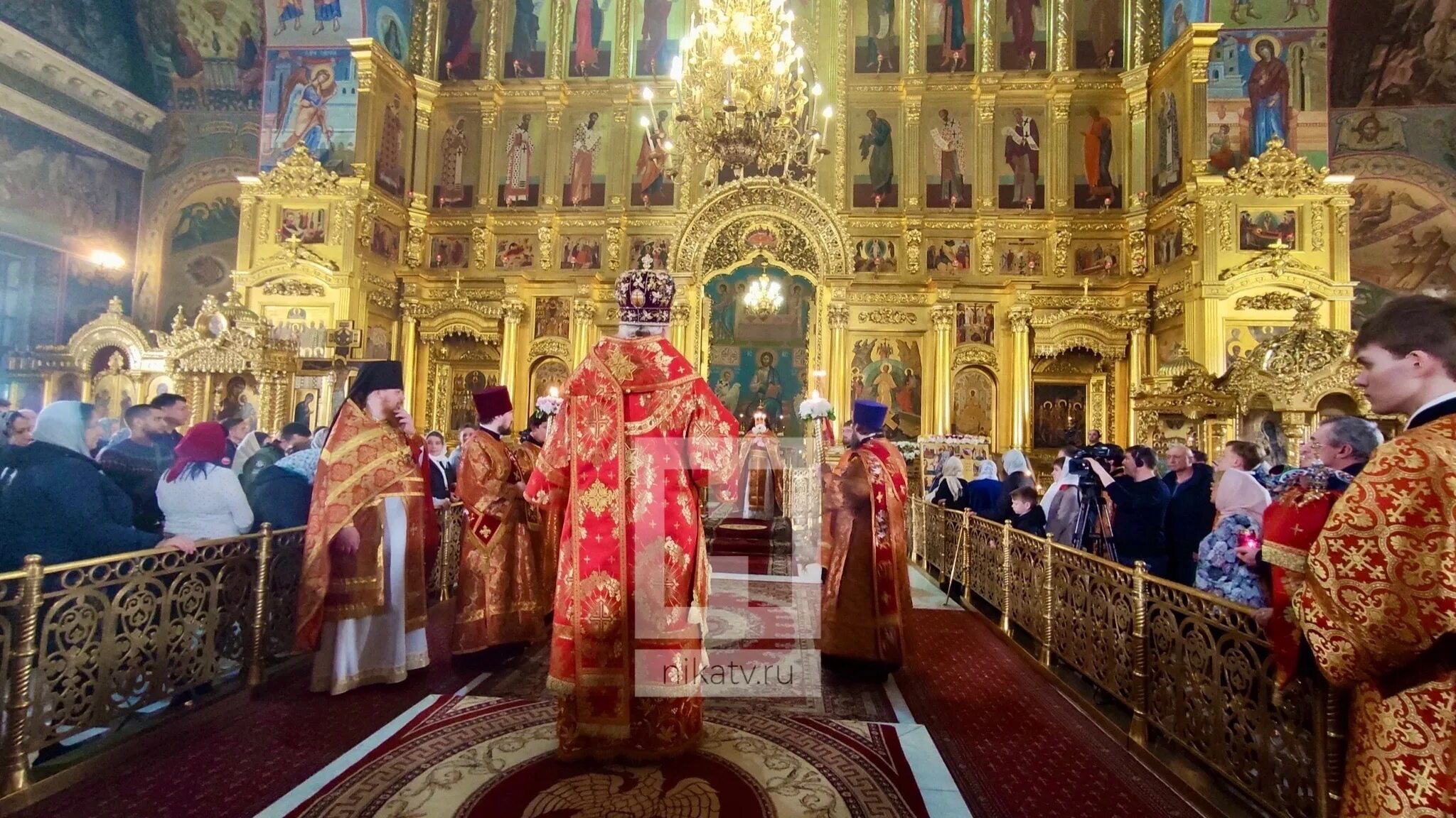 Трансляция пасхального богослужения. Пасхальное богослужение в Троице. Всенощное бдение. Пасхальная ночь. Прямая трансляция всенощной