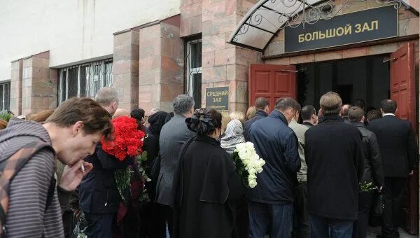 Николо хованское колумбарий. Колумбарий николо хованского кладбища. Хованское кладбище колумбарий. Митинский крематорий. Крематорий хованского кладбища.