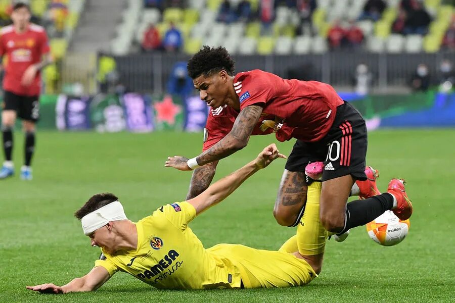 Финал лиги европы 2 2. Вильярреал лига европы 2025. europa league final villarreal vs manchester united. маркос уренья кубань лига европы.