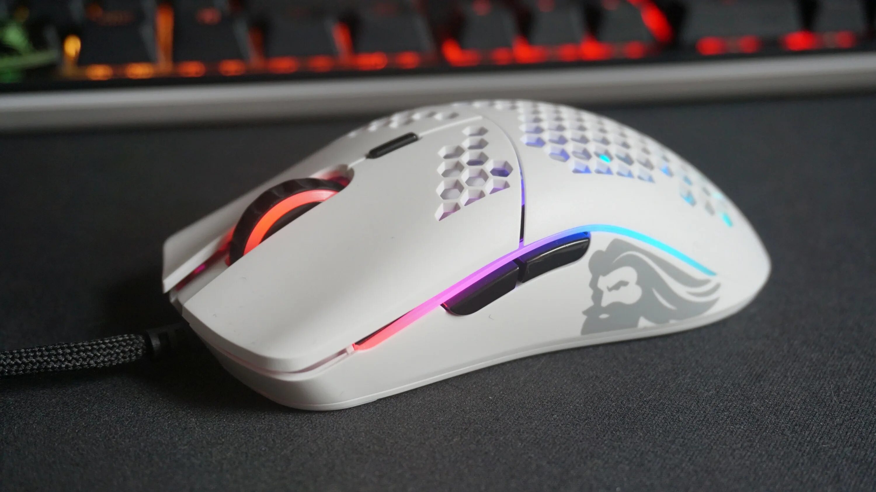 Gaming pro white. Игровая мышь glorious model 0. Глориус модель 0. Игровая мышь glorious model o. Мышь glorious model 0 Wireless.