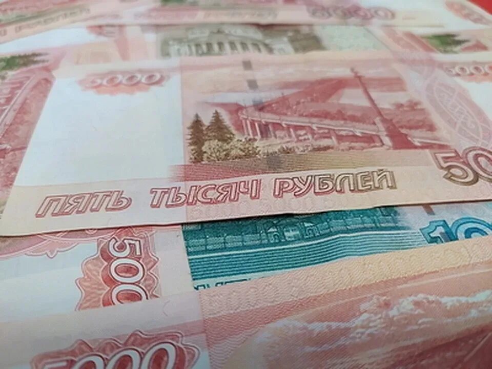 8 тысяч россии. Рубли. Российский рубль. Валюта России. Рубль картинка.