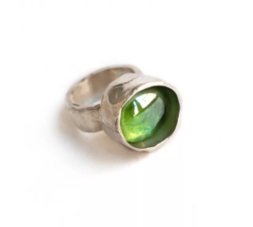 Ring glasses. Стеклянное кольцо. Кольца из стекла. Кольцо со стеклом. Кольцо с зеленым стеклом.