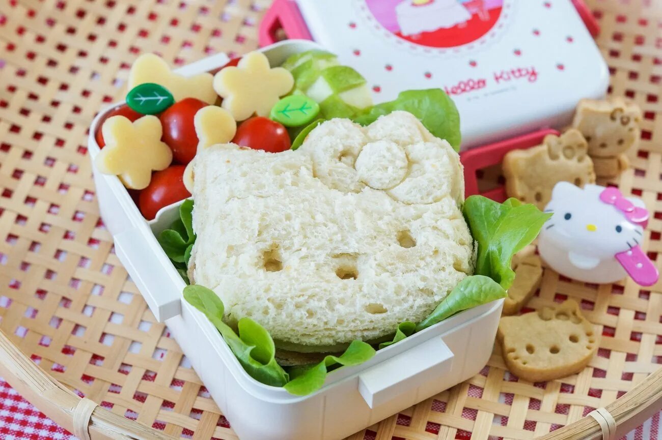 Хороший бенто торт. Бенто hello kitty. бенто тори. бенто торт с хелло китти. бенто торт хелло.