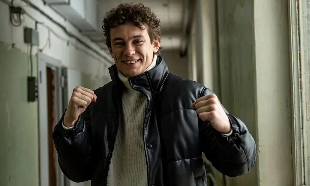 Никита кологривый в фильме бендер. Русский рейд (2020). Коротко о моём гостеприимстве. Кологривый я здесь за эту улицу стою. Алексей филимонов девятаев.