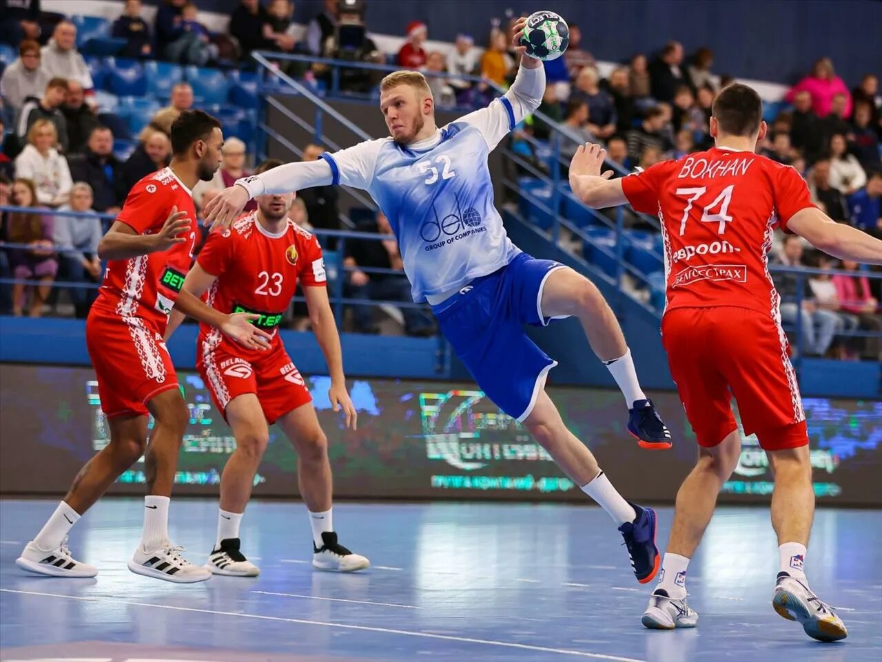 Матч игра гандбол прямой. Матч игра прямой эфир. Гандбол первенство россии станица. Гандбол суперлига женщин 2022-2023. Игрушка гандбол.