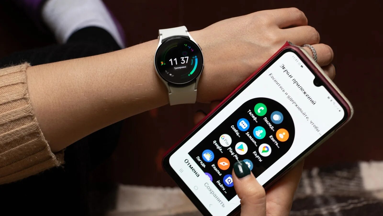 Галакси вотч к айфону. Электронные часы эпл вотч. эппл вотч 2025. apple watch se 2025. samsung watch 5.