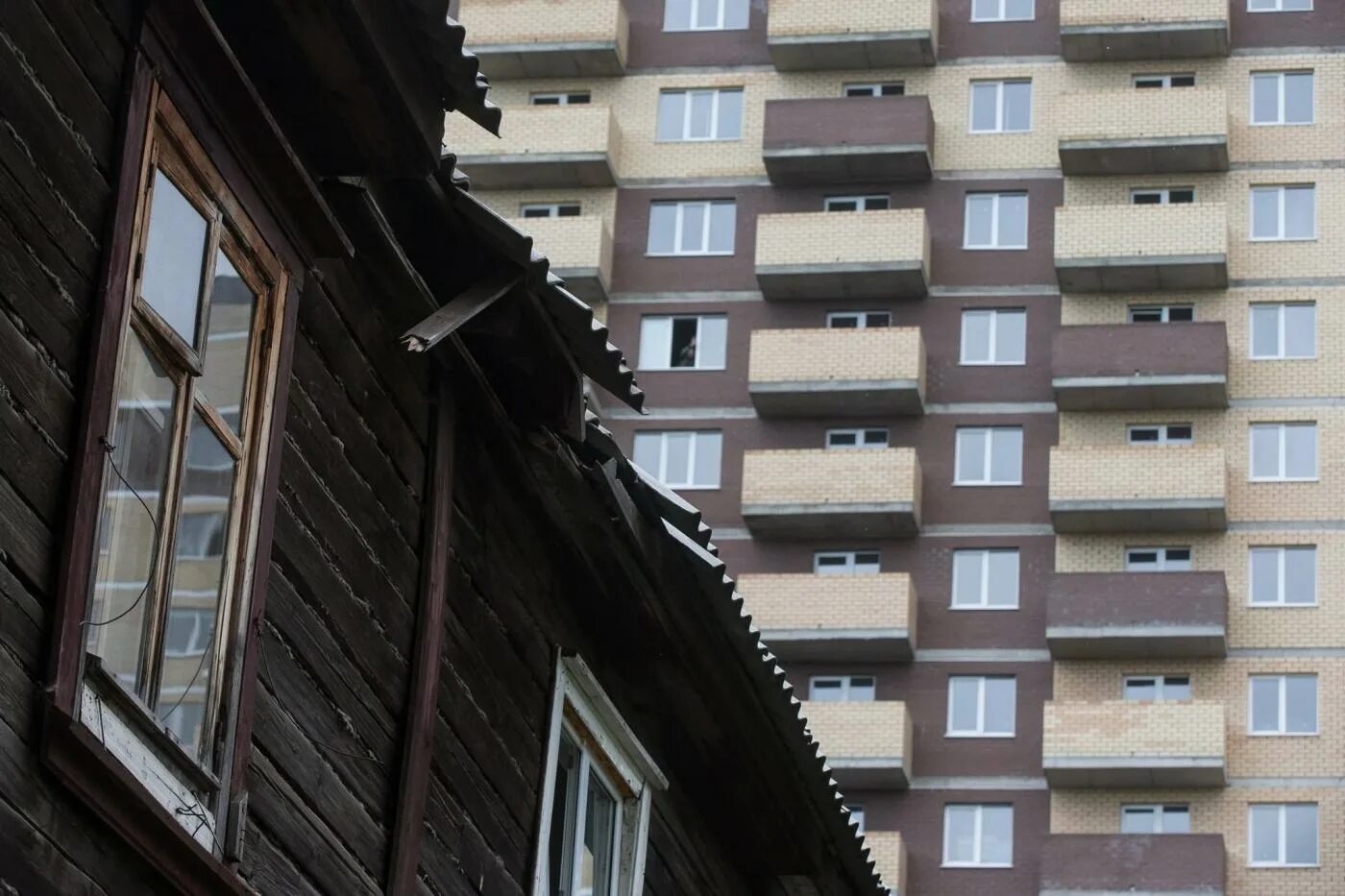 Программа переселения из ветхого и аварийного. Переселение граждан из аварийного жилья. расселение аварийного жилья. переселение из ветхого и аварийного жилья. ветхое жилье.