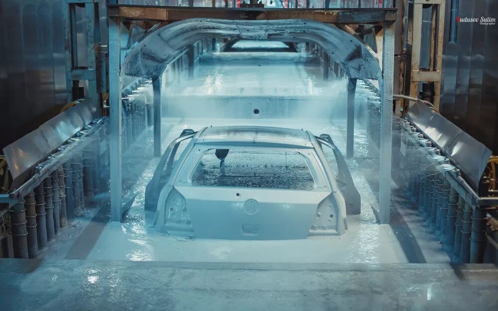 Линия катафорезного грунтования уаз. Катафорез. Аноды катафорез. Мазда оцинкованный кузов 1995. Катафорез кузова автомобиля.