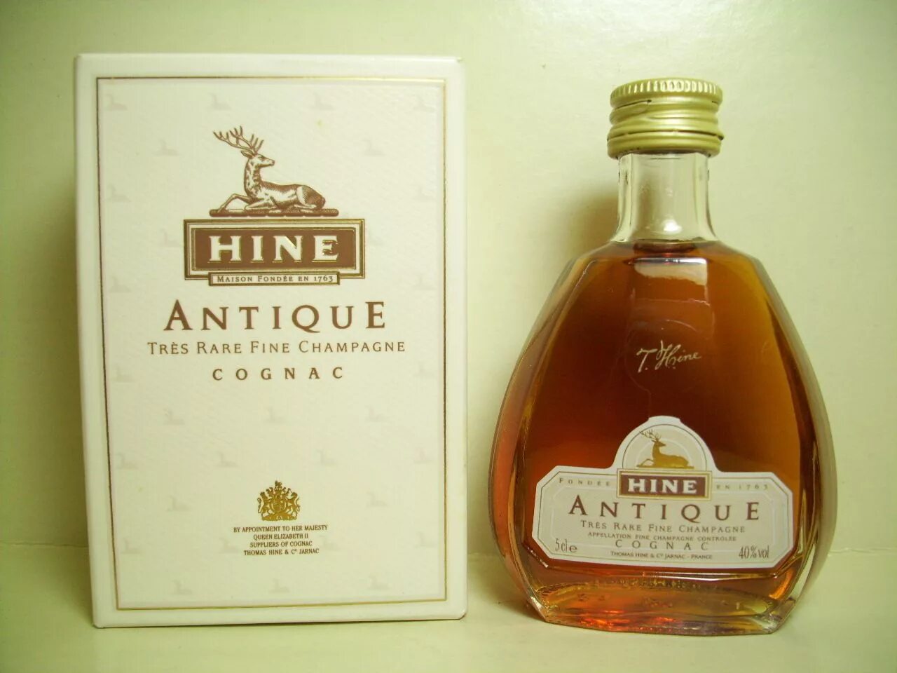 Коньяк Hine. Миниатюры коньяка. Мини коньяк. Hine Cognac logo. Купить коньяк f