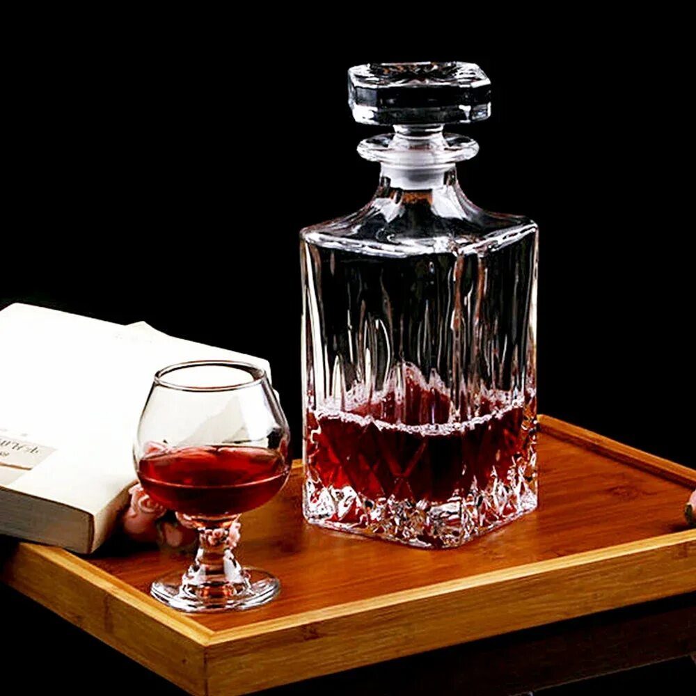 Стеклянная бутылка коньяк. Графин Glass Whisky Decanter.. Декантер simple Wine. Штофы для алкогольных напитков. Штоф для коньяка.