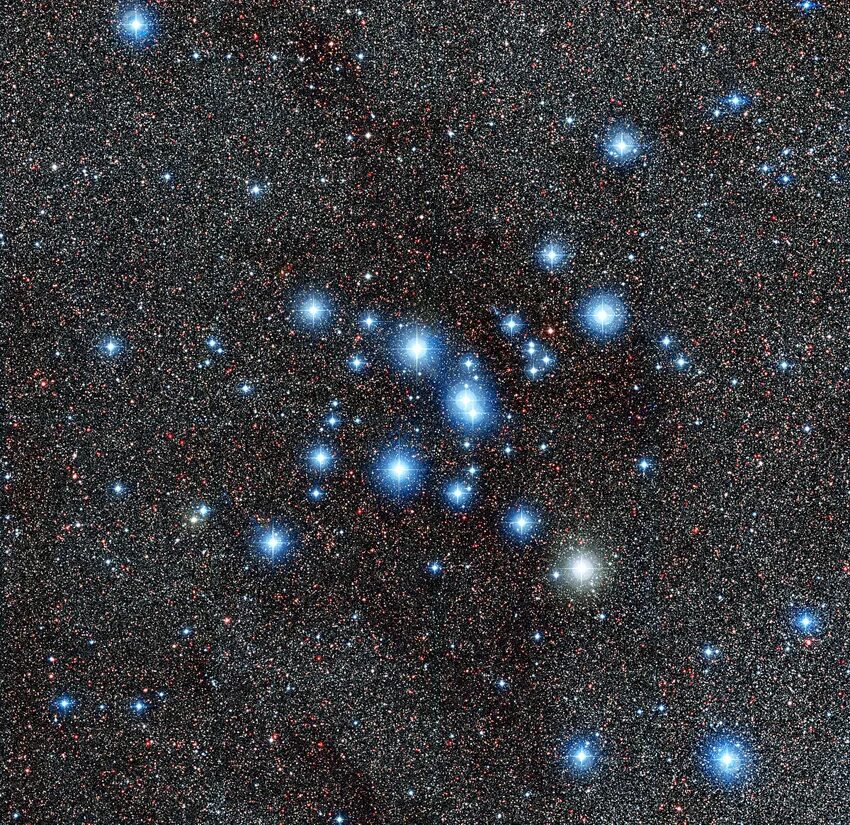 Звездное скопление в созвездии. Скопление Птолемея m7. М7, NGC 6475. Звездного скопления Мессье 7. Омега Центавра Созвездие Центавра.