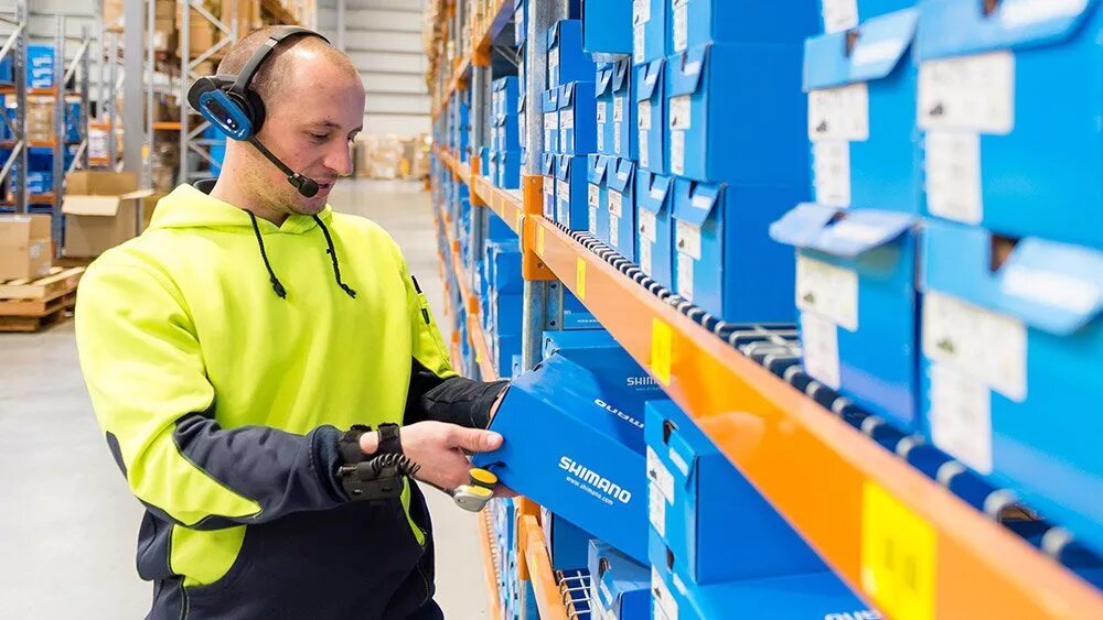 Voice picking. В презентацию. Система voice picking. Pick by voice на складе. Pick by voice на складе.