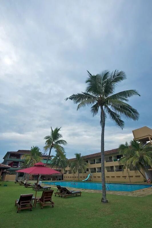 Koggala village. Отель Club Koggala Village 3 Шри Ланка. Club Koggala Village 2*. Озеро Коггала Шри Ланка. The long Beach Resort Коггала.