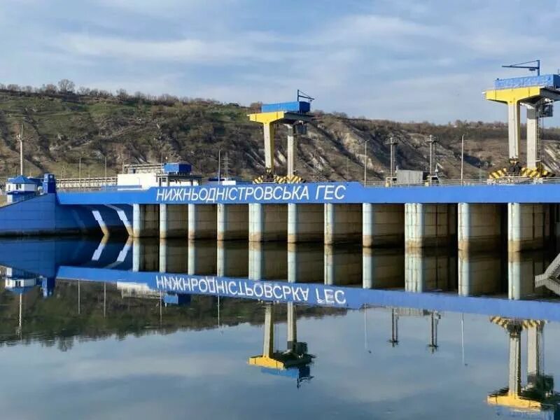 Новоднестровская и днестровская гэс. Гэс новоднестровск. Днестровская гэс-2 днестр. Гидроэлектростанции на днестре. Днестровская гэс.