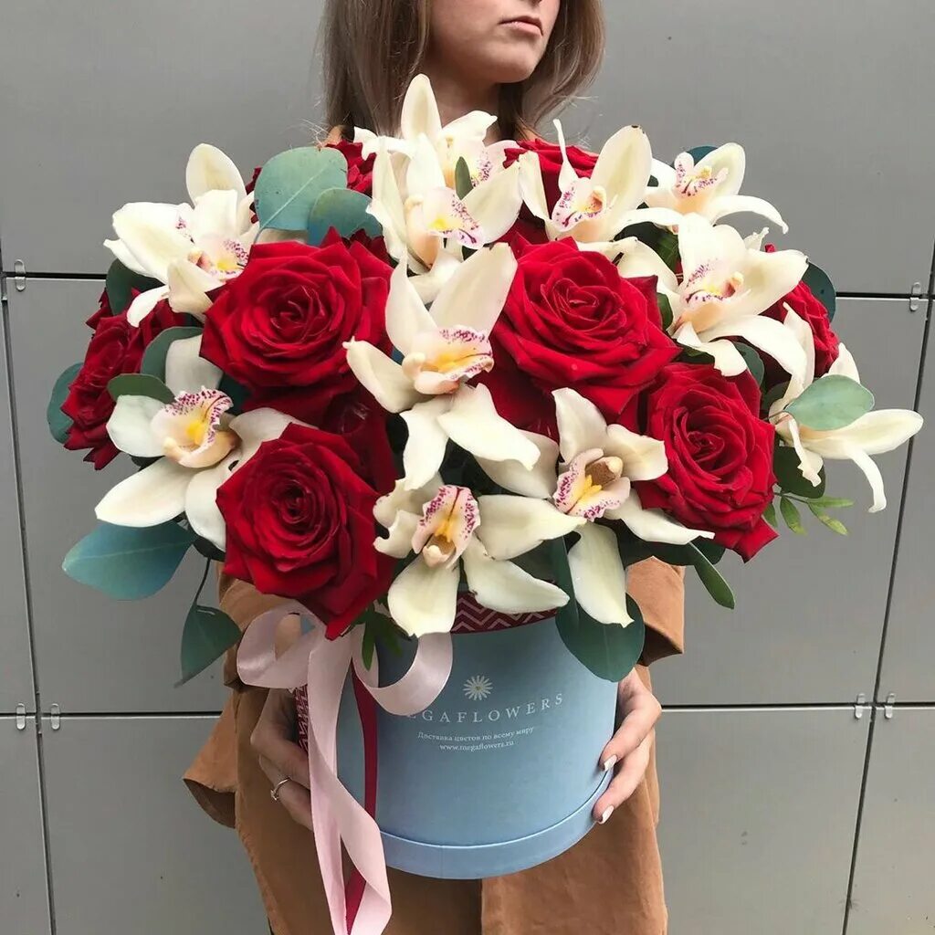 Доставка цветов фото. Букет цветов новосибирск. Цвета новосибирска. Цветы железнодорожный доставка. Букет цветов «мисти баблс».