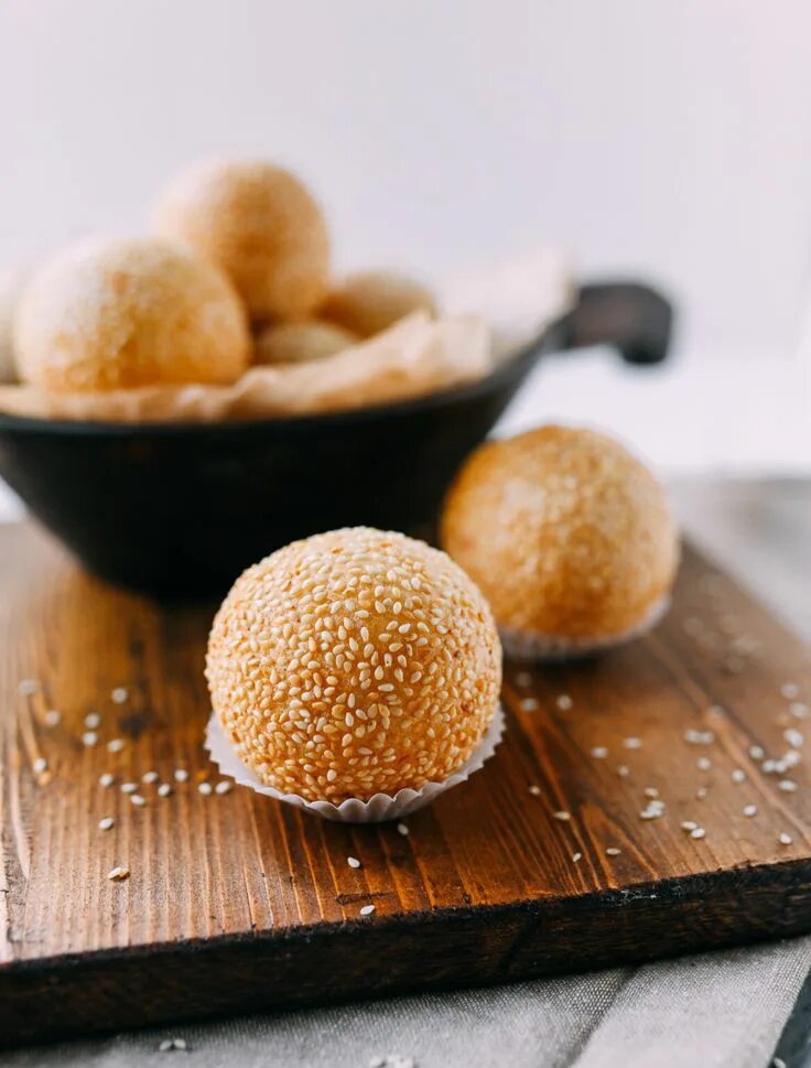 Sum item. Китайские Десерты. Sesame balls. Тесто для китайских десертов. Болл еда азиатская.