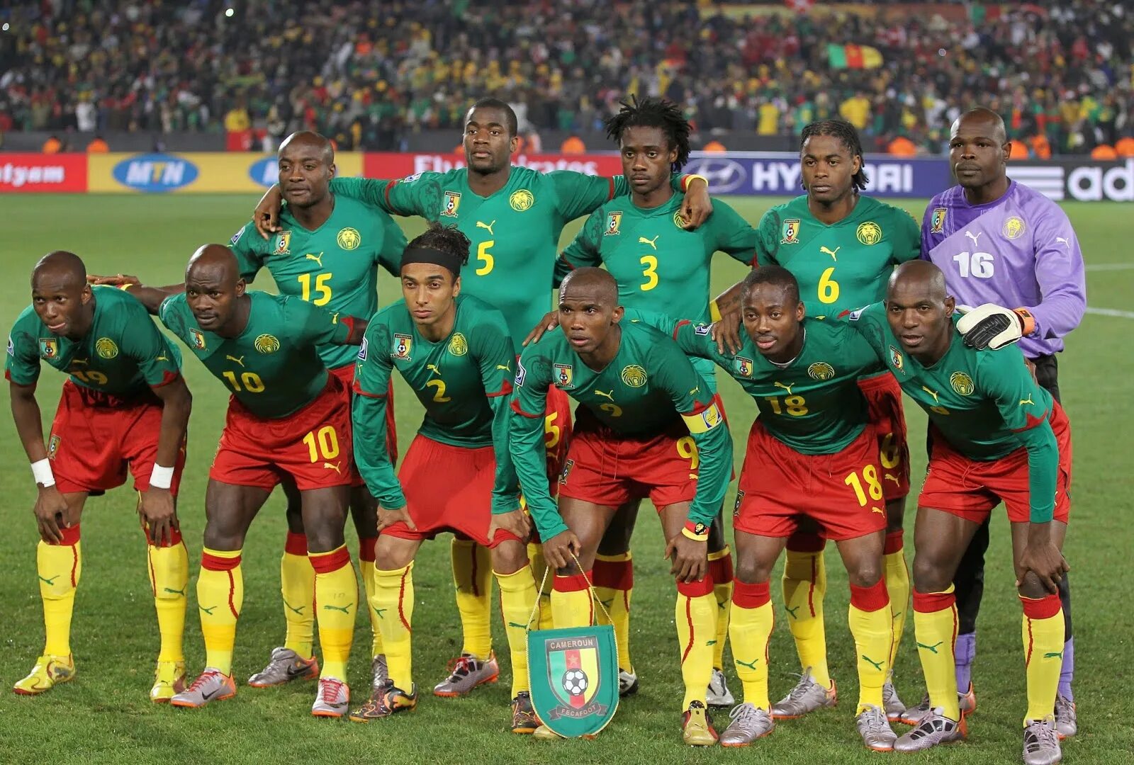 Особенности страны камерун. Сборная Камеруна 2010. Камерун футболисты. Камерун сборная 1984. Сборная Камеруна по футболу 2022.