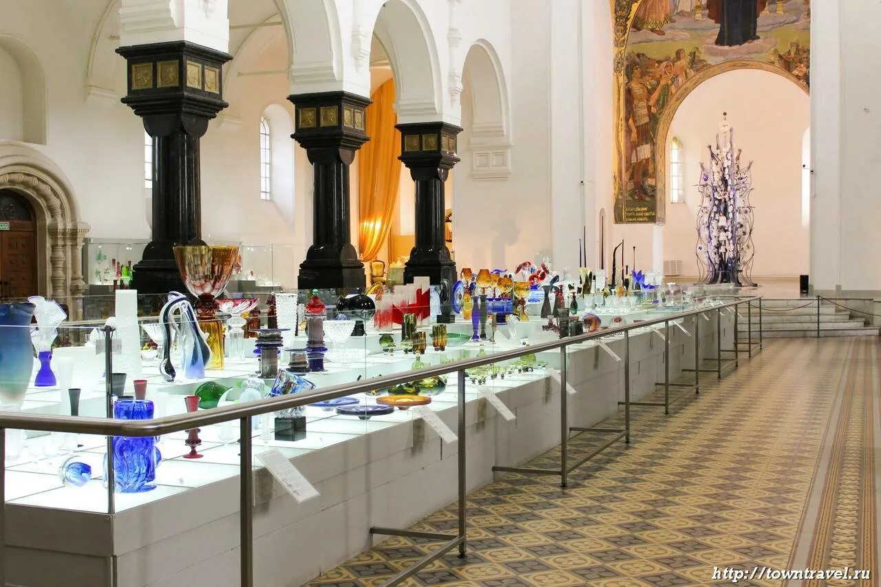 Гусь-хрустальный владимирская область. Гусь-хрустальный город музей хрусталя. Гусь хрустальный кремль. Достопримечательности гусь хрустального за один день. Достопримечательности гусь хрустального за один день.