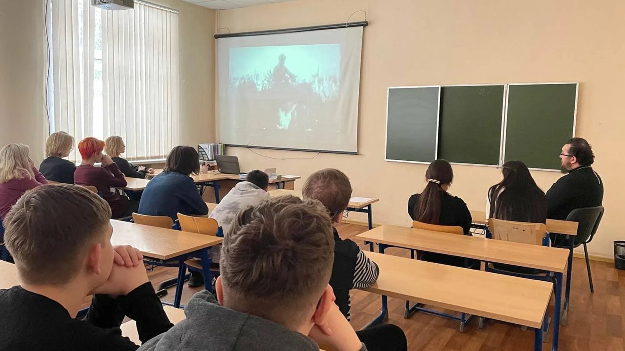 Колледж на дмитровском. Колледж в Дмитрове. Дмитровский техникум. Колледж на Дмитровской Москва. Кинолекторий.