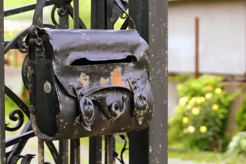 Металлические почтовые ящики
