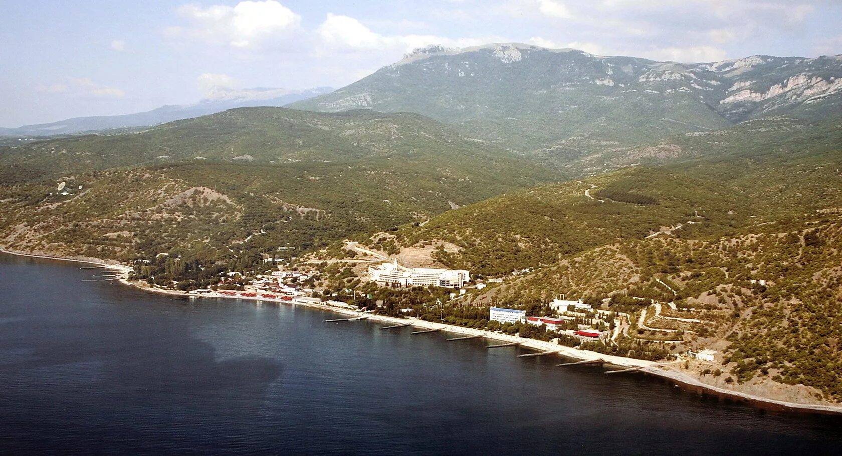Ива алушта. Мыс сатера крым. сатера алушта. поселок сатера крым. оуц маи алушта.