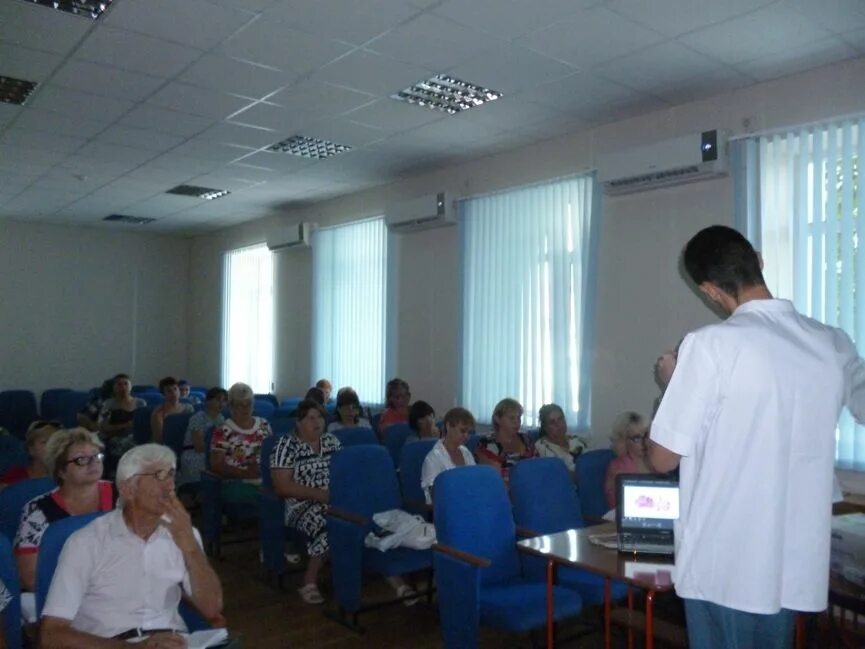 Клиники в сальске. Главный врач МБУЗ ЦРБ Сальского района. ЦРБ Сальского района. МБУЗ ЦРБ Сальск. МБУЗ ЦРБ Целинского района Ростовской области.