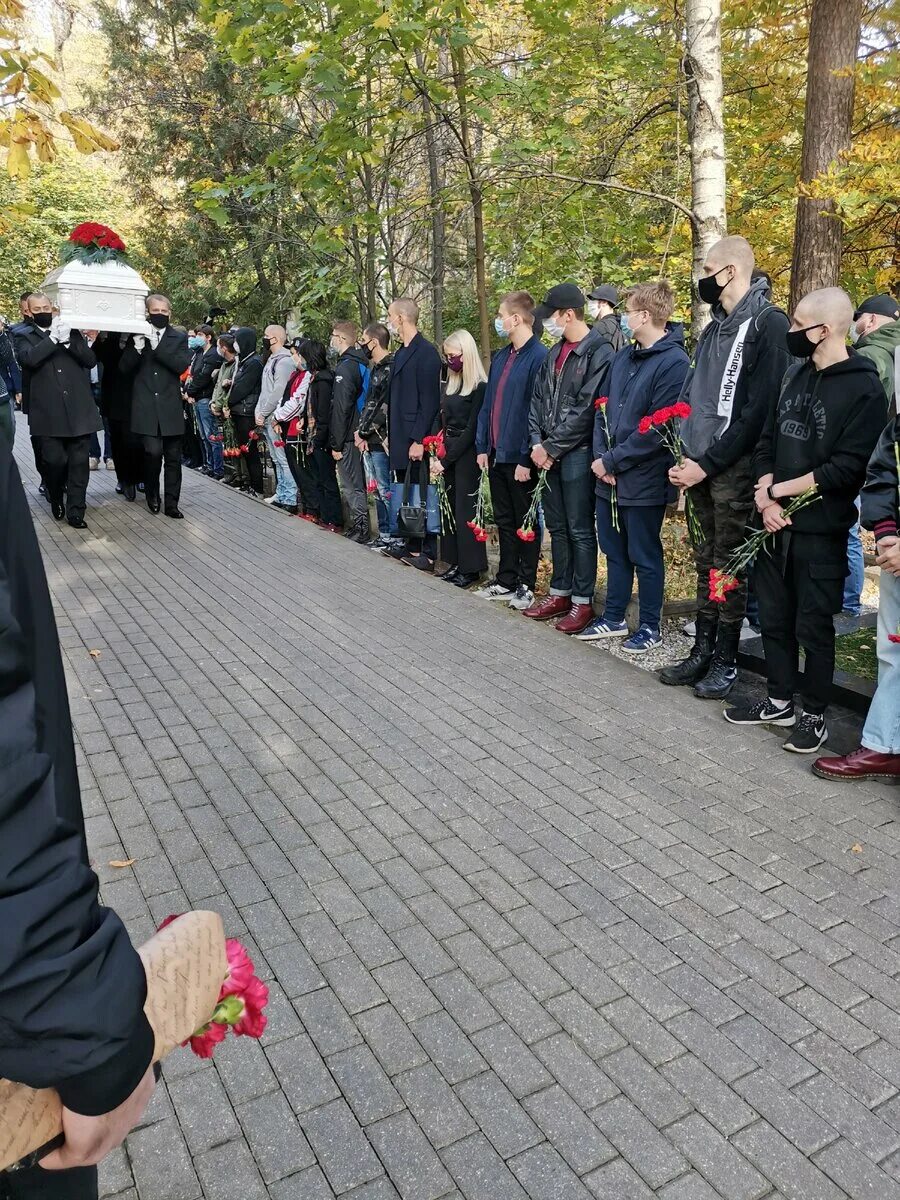 Кунцевское кладбище Тесак. Могила Максима Марцинкевича. Похороны Максима Тесака Марцинкевича. Похороны Максима Марцинкевича. Тесака похоронят