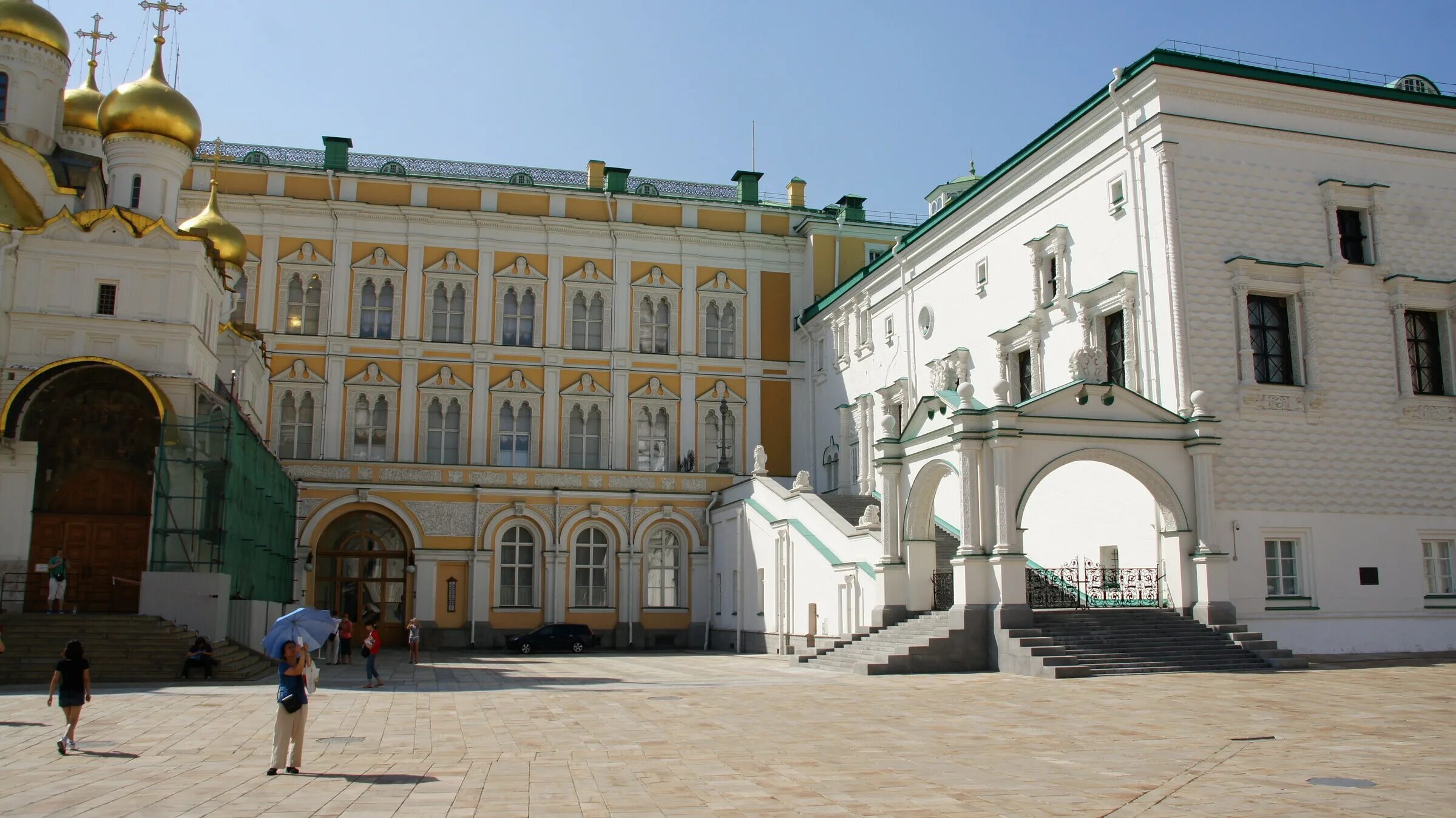 Палаты московского кремля экскурсии. Грановитая палата Московского Кремля. Соборная площадь Московского Кремля Грановитая палата. Фасад Грановитой палаты Московского Кремля. Красное крыльцо Грановитой палаты Московского Кремля.