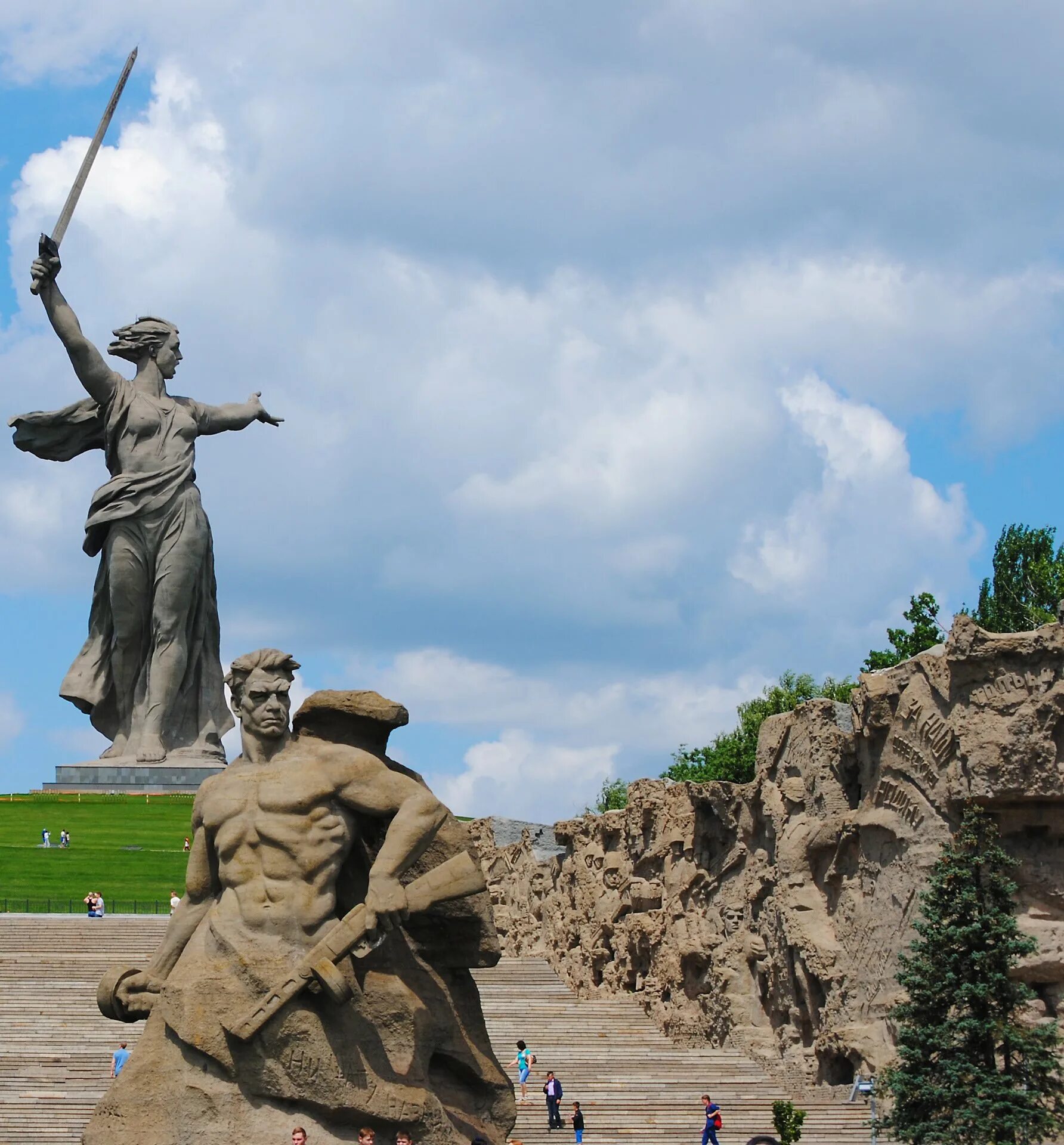 мамаев курган родина мать. под мамаевым курганом. мемориальный комплекс мамаев курган. мамаев курган волгоград. мамаев курган сталинград волгоград.