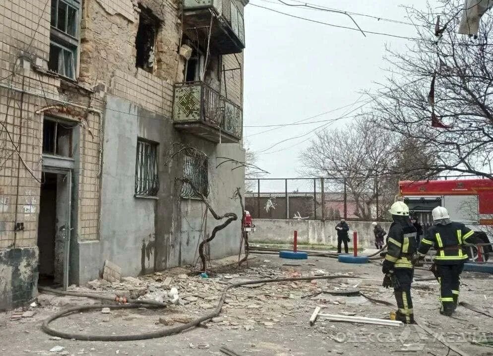 Пожар в одессе в колледже. Одесса 02. Что случилось в одессе. Что случилось в одессе. Одесса дороги.