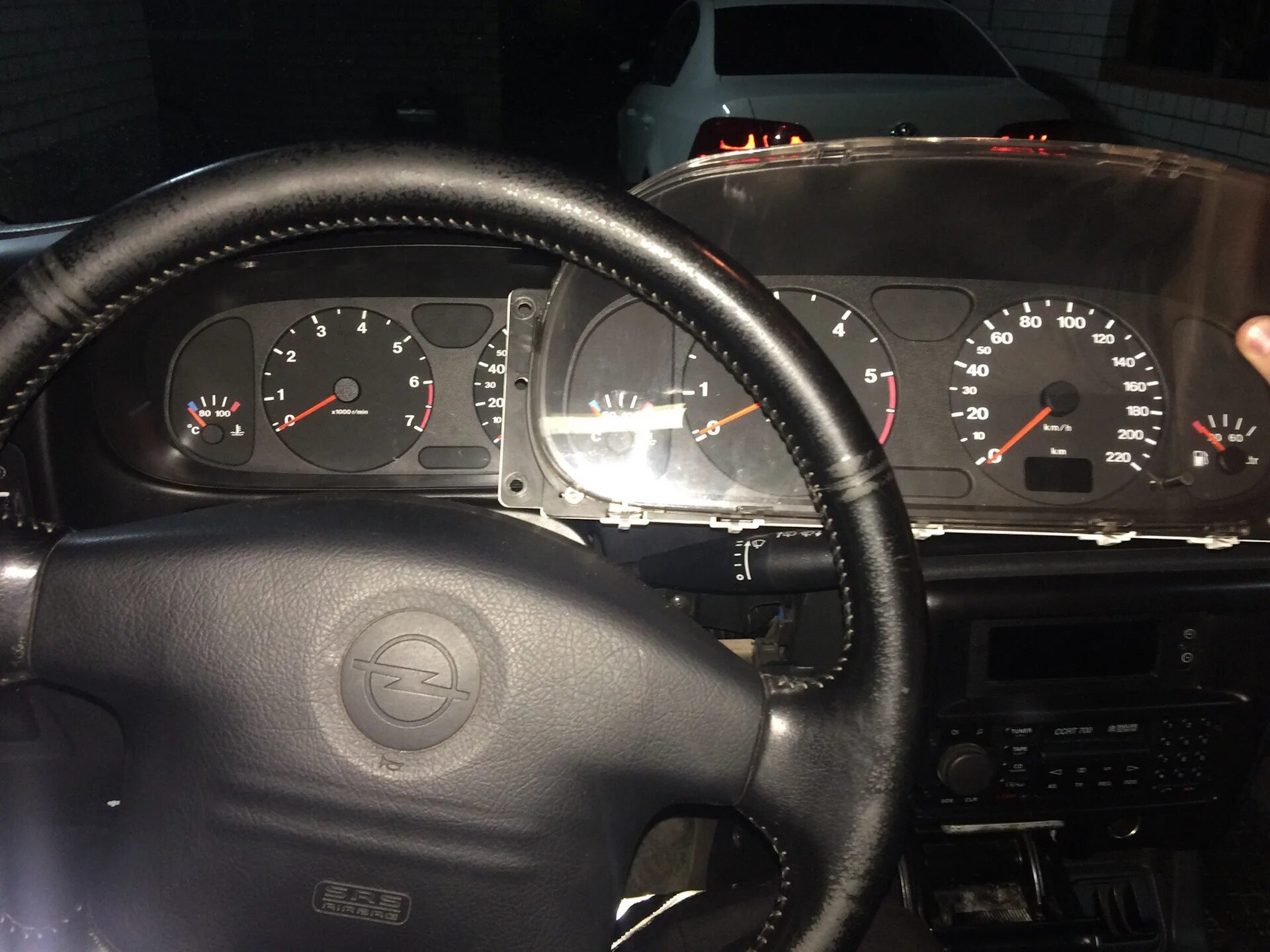 Opel frontera b 2000г салон. Опель фронтера 1 поколение. Панель приборов опель фронтера а. Opel frontera панель приборов цифровая. Opel frontera салон 2004.