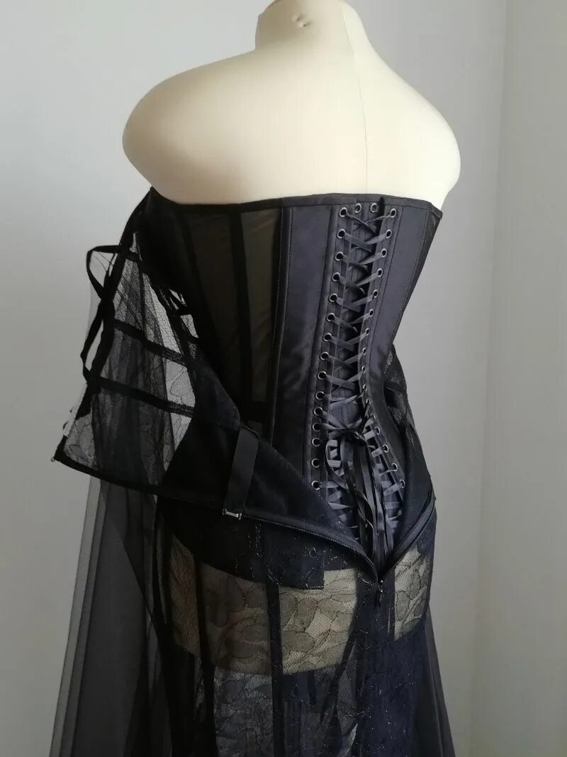 Корсет с чашечками. Корсет с жемчужинами. Корсет черный прозрачный. Платье с металлическим корсетом. Шелковый корсет.