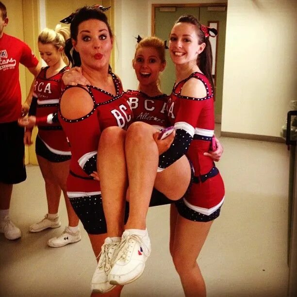 Лифт энд керри 3д. Мария берсенева lift carry. F/f cradle lifting. Карина готика lift and carry. F f carry.