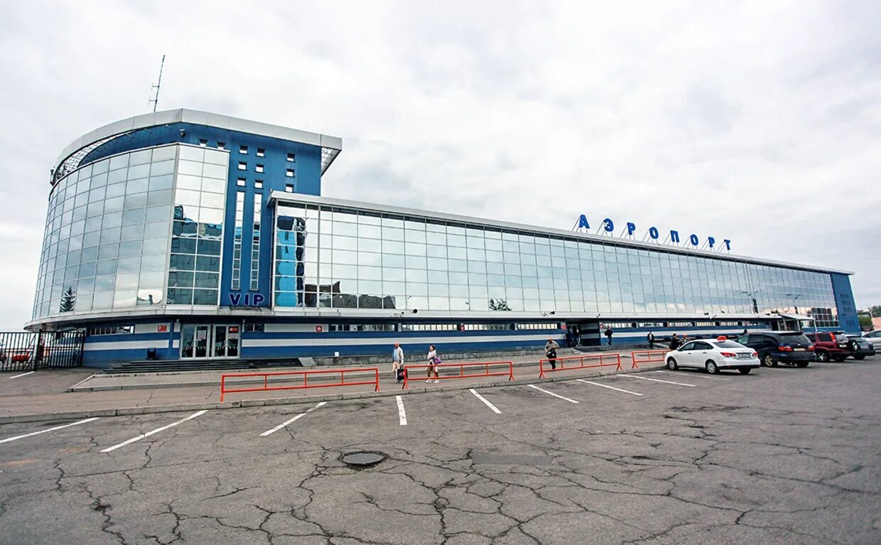 Иркутск международных. Международный аэропорт иркутск, иркутск. аэропорт иркутск международный терминал. аэропорты иркутской области. здание аэропорта иркутская.