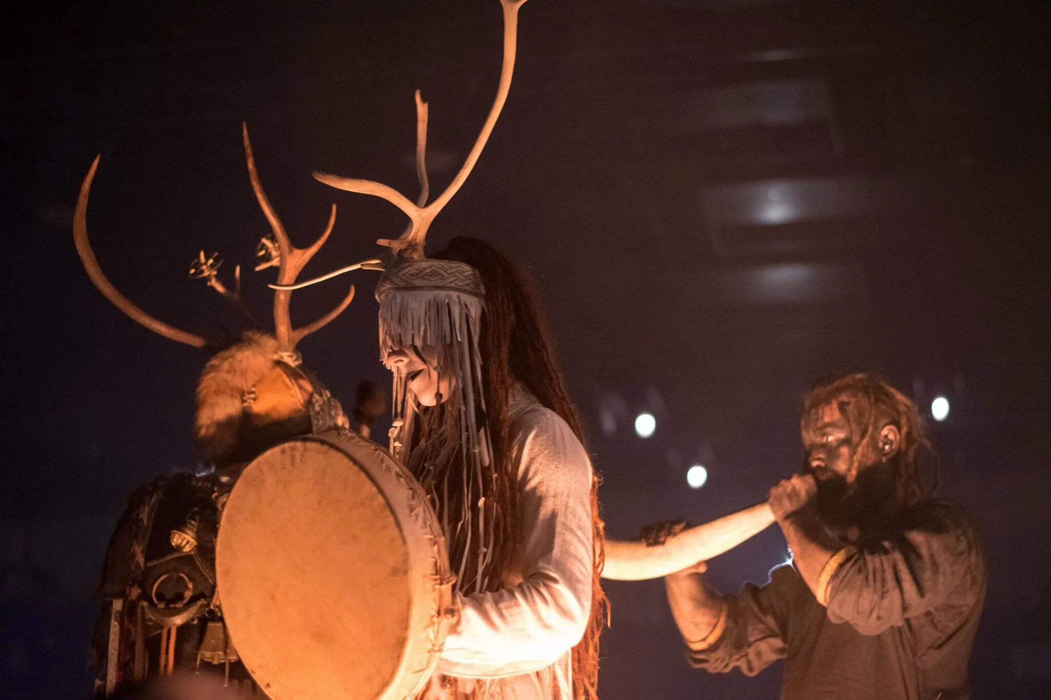 Веселые песни шамана. Heilung группа без грима. Шаманизм юкагиров. Анимизм и Шаманизм.