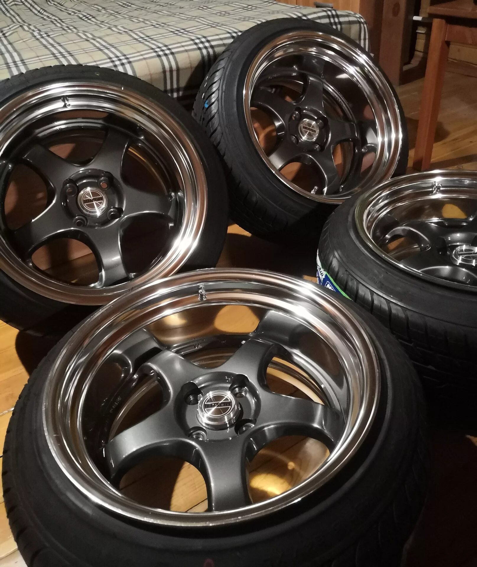 #скоролето приобрел 20-ки на карасика. Кому резина? - Chrysler 300 (300C) (1G), 