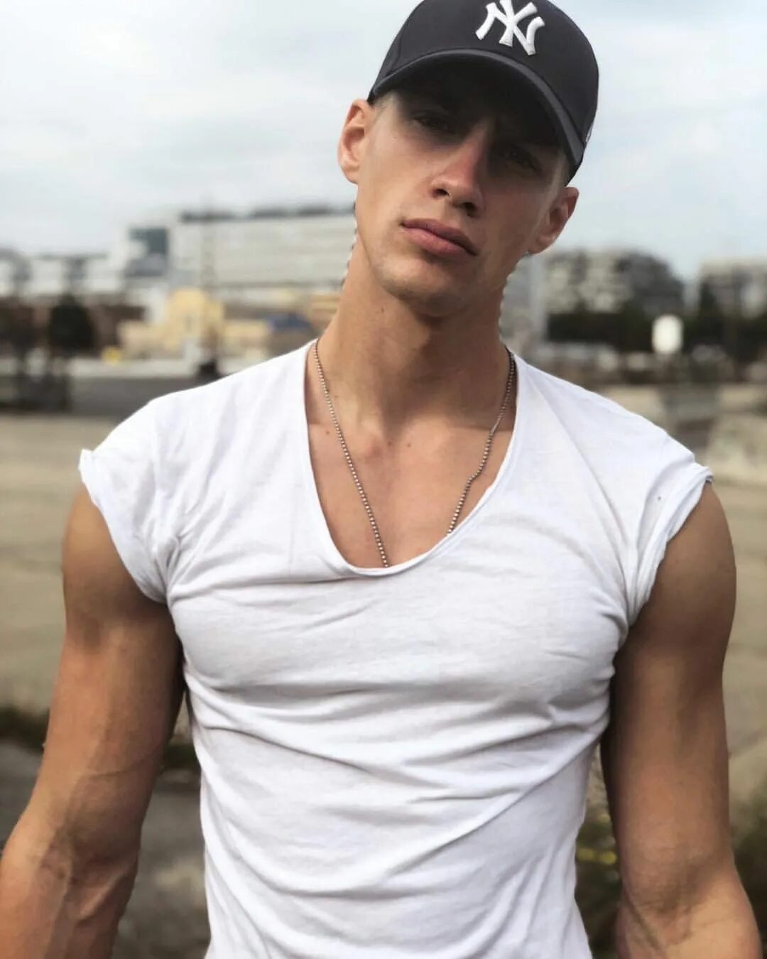Парень на две недели