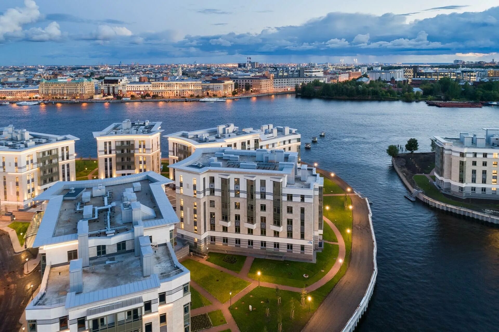 Чаты жк спб. Роял парк Петровский остров. Royal Park Санкт-Петербург. ЖК Роял парк СПБ. Петровский остров Санкт-Петербург.